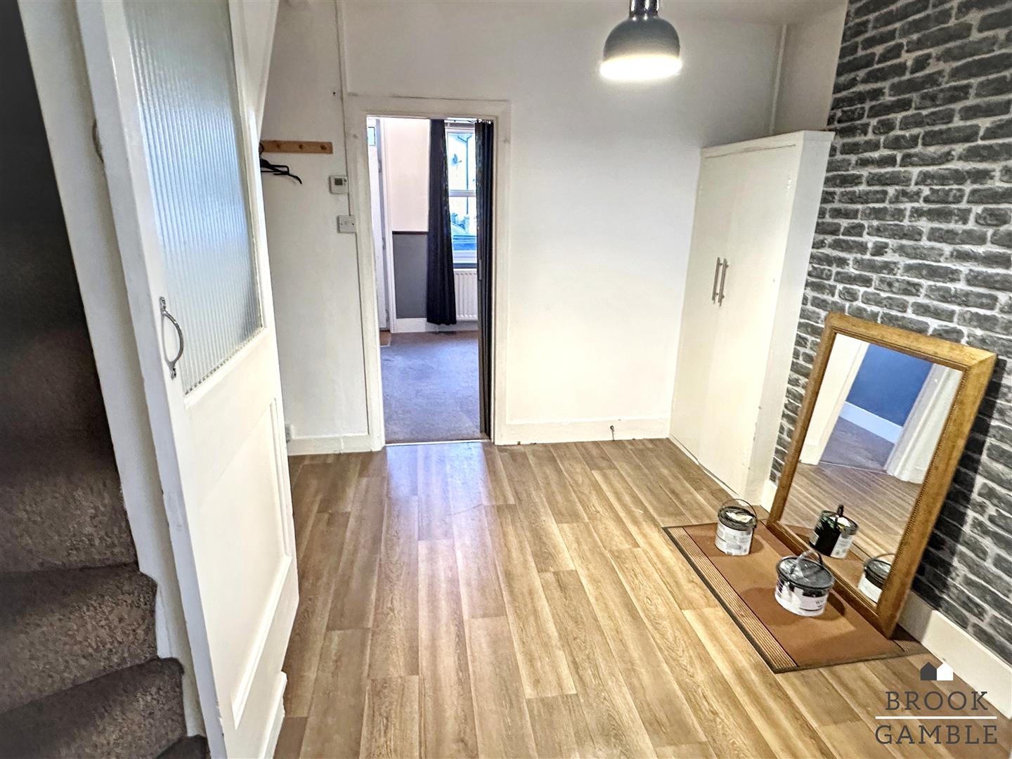 2 Bedroom House - Mid Terrace. Myrtle Road in Eastbourne,  4